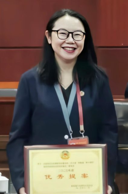 郑安安