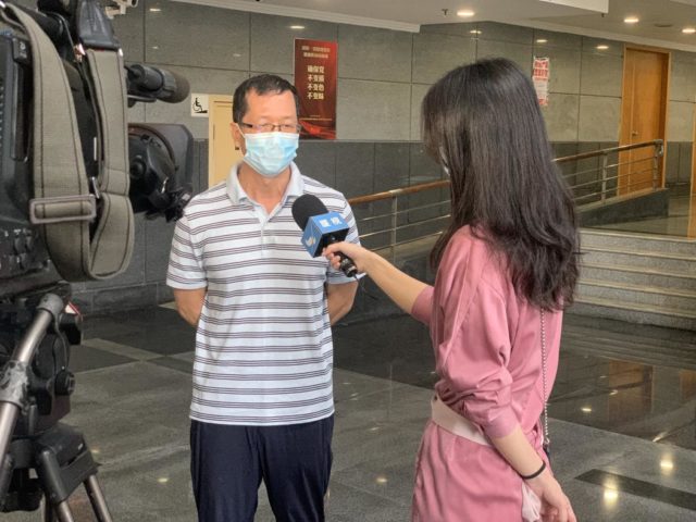 电视台采访